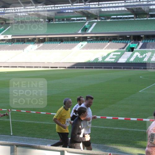 06.10.2024 - 19. swb-Marathon Bremen Yannick Fuchs http://msf.ph/oto/7351632 06.10.2024 10:32:06 Laufen im Stadion 7004, 7005, 7007, 7055, 7087, 7090, 7225, 7233, 7308, 7379, 7380, 7386, 7415, 7439, 7457, 7467, 7469, 7474, 7482, 7486, 7493, 7545, 7546, 7575, 7600, 7628, 7637, 7659, 7689, 7730, 7750, 7762, 7782, 7794, 7806, 7846, 7847, 7850, 7872, 7894, 7974, 7990, 8013, 8014, 8040, 8052, 8061, 8111, 8112, 8123, 8132, 8233, 8237, 8267, 8276, 8304, 8305, 8324, 8339, 8346, 8377, 8388, 8413, 8416, 8418, 8431, 8459, 8557, 8576, 8584, 8605, 8614, 8624, 8641, 8676, 8677, 8710, 8776, 8958 meine-sportfotos.de