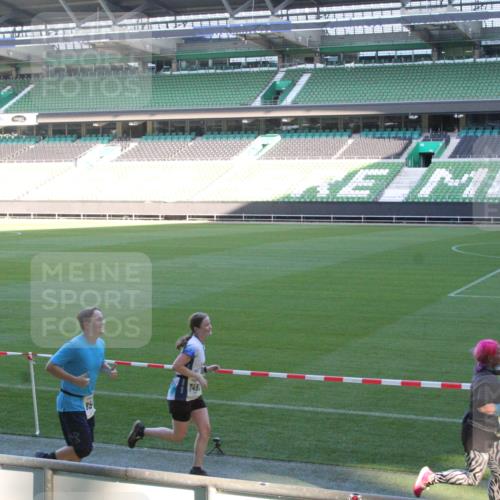 06.10.2024 - 19. swb-Marathon Bremen Yannick Fuchs http://msf.ph/oto/7351651 06.10.2024 10:32:09 Laufen im Stadion 7005, 7007, 7055, 7087, 7090, 7189, 7225, 7233, 7308, 7379, 7380, 7382, 7386, 7415, 7439, 7457, 7467, 7469, 7474, 7482, 7486, 7493, 7545, 7546, 7575, 7600, 7628, 7637, 7689, 7750, 7762, 7782, 7794, 7806, 7846, 7847, 7850, 7872, 7894, 7974, 8013, 8014, 8040, 8052, 8061, 8111, 8112, 8123, 8132, 8161, 8162, 8233, 8237, 8276, 8304, 8305, 8322, 8324, 8325, 8339, 8346, 8377, 8413, 8416, 8418, 8431, 8459, 8557, 8576, 8584, 8614, 8624, 8641, 8676, 8677, 8710, 8776 meine-sportfotos.de