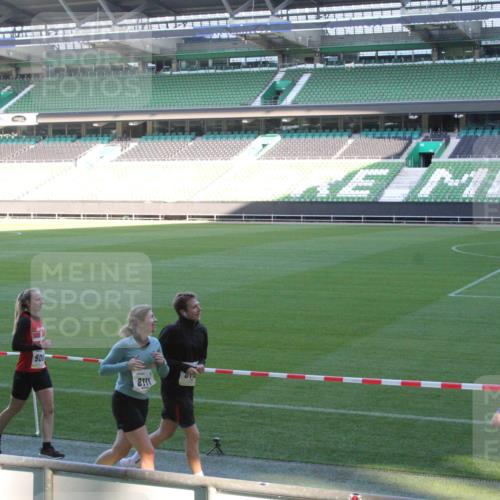 06.10.2024 - 19. swb-Marathon Bremen Yannick Fuchs http://msf.ph/oto/7351760 06.10.2024 10:32:22 Laufen im Stadion 7005, 7007, 7055, 7087, 7090, 7179, 7189, 7225, 7233, 7308, 7379, 7380, 7382, 7386, 7415, 7457, 7467, 7469, 7474, 7481, 7482, 7486, 7493, 7545, 7551, 7575, 7600, 7628, 7637, 7689, 7750, 7762, 7782, 7794, 7846, 7847, 7850, 7872, 7894, 7974, 7975, 8013, 8040, 8052, 8061, 8111, 8112, 8119, 8123, 8132, 8161, 8162, 8231, 8233, 8276, 8304, 8305, 8322, 8324, 8325, 8339, 8359, 8377, 8413, 8416, 8418, 8431, 8459, 8557, 8576, 8584, 8598, 8616, 8624, 8641, 8682, 8683 meine-sportfotos.de