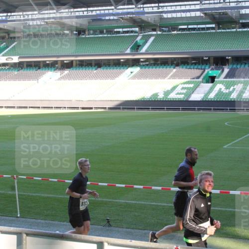 06.10.2024 - 19. swb-Marathon Bremen Yannick Fuchs http://msf.ph/oto/7351807 06.10.2024 10:32:26 Laufen im Stadion 7005, 7007, 7055, 7087, 7090, 7179, 7189, 7225, 7233, 7308, 7379, 7380, 7382, 7386, 7415, 7457, 7469, 7474, 7481, 7482, 7486, 7493, 7545, 7551, 7575, 7600, 7628, 7637, 7689, 7750, 7762, 7782, 7794, 7846, 7847, 7850, 7872, 7894, 7974, 7975, 8013, 8045, 8052, 8061, 8111, 8112, 8119, 8123, 8132, 8161, 8162, 8231, 8233, 8276, 8304, 8305, 8317, 8322, 8324, 8325, 8339, 8359, 8377, 8413, 8416, 8418, 8431, 8459, 8557, 8576, 8584, 8598, 8616, 8641, 8682, 8683 meine-sportfotos.de