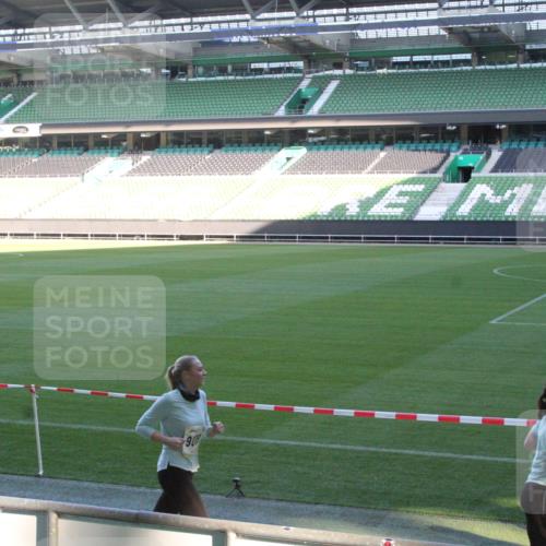 06.10.2024 - 19. swb-Marathon Bremen Yannick Fuchs http://msf.ph/oto/7351898 06.10.2024 10:32:34 Laufen im Stadion 7007, 7050, 7055, 7087, 7090, 7126, 7179, 7189, 7308, 7379, 7380, 7382, 7386, 7415, 7425, 7457, 7469, 7474, 7481, 7482, 7493, 7499, 7551, 7600, 7628, 7637, 7689, 7750, 7762, 7782, 7794, 7846, 7847, 7850, 7865, 7872, 7894, 7974, 7975, 8013, 8045, 8052, 8061, 8111, 8112, 8119, 8123, 8132, 8137, 8161, 8162, 8231, 8233, 8276, 8317, 8322, 8324, 8325, 8339, 8348, 8359, 8361, 8377, 8413, 8418, 8431, 8432, 8557, 8576, 8584, 8598, 8616, 8641, 8682, 8683, 8700 meine-sportfotos.de