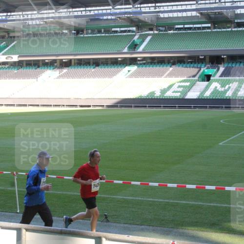 06.10.2024 - 19. swb-Marathon Bremen Yannick Fuchs http://msf.ph/oto/7351957 06.10.2024 10:32:48 Laufen im Stadion 7050, 7087, 7126, 7179, 7189, 7308, 7317, 7373, 7375, 7379, 7382, 7415, 7425, 7442, 7457, 7469, 7477, 7481, 7482, 7493, 7499, 7551, 7574, 7600, 7637, 7656, 7678, 7689, 7734, 7735, 7750, 7846, 7849, 7850, 7865, 7894, 7975, 8020, 8022, 8045, 8048, 8061, 8111, 8112, 8119, 8132, 8137, 8161, 8162, 8231, 8276, 8314, 8315, 8317, 8322, 8324, 8325, 8339, 8348, 8359, 8361, 8377, 8431, 8432, 8479, 8485, 8576, 8584, 8598, 8616, 8641, 8663, 8682, 8683, 8686, 8700 meine-sportfotos.de