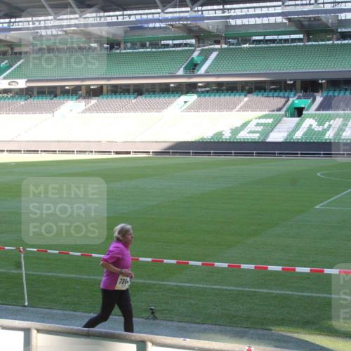 06.10.2024 - 19. swb-Marathon Bremen Yannick Fuchs http://msf.ph/oto/7352019 06.10.2024 10:32:55 Laufen im Stadion 7028, 7049, 7050, 7057, 7087, 7108, 7125, 7126, 7179, 7189, 7308, 7316, 7317, 7354, 7373, 7375, 7382, 7415, 7425, 7442, 7457, 7469, 7477, 7481, 7482, 7499, 7551, 7574, 7600, 7621, 7637, 7656, 7678, 7734, 7735, 7750, 7751, 7758, 7846, 7849, 7865, 7975, 8020, 8022, 8045, 8048, 8111, 8112, 8119, 8137, 8161, 8162, 8231, 8276, 8314, 8315, 8317, 8322, 8324, 8325, 8339, 8348, 8359, 8361, 8377, 8431, 8432, 8479, 8485, 8504, 8598, 8616, 8641, 8643, 8663, 8682, 8683, 8686, 8700 meine-sportfotos.de