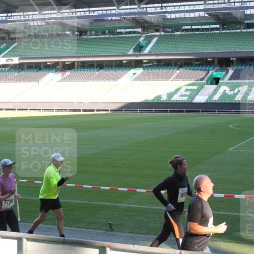 06.10.2024 - 19. swb-Marathon Bremen Yannick Fuchs http://msf.ph/oto/7352033 06.10.2024 10:32:57 Laufen im Stadion 7028, 7049, 7050, 7057, 7087, 7108, 7125, 7126, 7179, 7189, 7308, 7316, 7317, 7354, 7373, 7375, 7382, 7415, 7425, 7442, 7457, 7477, 7481, 7482, 7499, 7506, 7551, 7574, 7621, 7656, 7678, 7734, 7735, 7751, 7758, 7846, 7849, 7865, 7975, 8020, 8022, 8045, 8048, 8111, 8112, 8119, 8137, 8161, 8162, 8189, 8231, 8314, 8315, 8317, 8322, 8324, 8325, 8339, 8348, 8359, 8361, 8377, 8384, 8431, 8432, 8479, 8485, 8504, 8598, 8616, 8641, 8643, 8663, 8682, 8683, 8686, 8700 meine-sportfotos.de