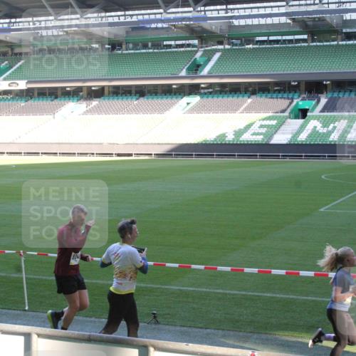 06.10.2024 - 19. swb-Marathon Bremen Yannick Fuchs http://msf.ph/oto/7352084 06.10.2024 10:33:06 Laufen im Stadion 7028, 7049, 7050, 7057, 7108, 7125, 7126, 7179, 7189, 7316, 7317, 7333, 7354, 7373, 7375, 7382, 7425, 7442, 7477, 7481, 7499, 7506, 7551, 7574, 7621, 7656, 7678, 7734, 7735, 7751, 7758, 7801, 7849, 7865, 7975, 8020, 8022, 8034, 8045, 8048, 8119, 8137, 8161, 8162, 8189, 8231, 8314, 8315, 8317, 8322, 8325, 8339, 8348, 8359, 8361, 8377, 8384, 8431, 8432, 8479, 8485, 8504, 8540, 8598, 8616, 8641, 8643, 8663, 8682, 8683, 8686, 8700, 8852, 8864, 8986, 9059, 9114 meine-sportfotos.de