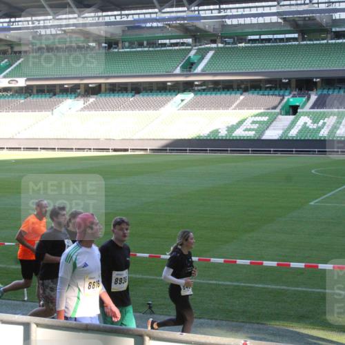 06.10.2024 - 19. swb-Marathon Bremen Yannick Fuchs http://msf.ph/oto/7352101 06.10.2024 10:33:08 Laufen im Stadion 7028, 7049, 7050, 7057, 7108, 7125, 7126, 7179, 7316, 7317, 7333, 7354, 7373, 7375, 7425, 7442, 7477, 7481, 7499, 7506, 7551, 7574, 7621, 7656, 7678, 7734, 7735, 7751, 7758, 7801, 7849, 7865, 7898, 7975, 8020, 8022, 8034, 8045, 8048, 8119, 8137, 8153, 8161, 8162, 8189, 8231, 8241, 8314, 8315, 8317, 8348, 8359, 8361, 8384, 8432, 8479, 8485, 8504, 8540, 8598, 8616, 8643, 8663, 8682, 8683, 8686, 8700, 8852, 8864, 8986, 9059, 9114 meine-sportfotos.de
