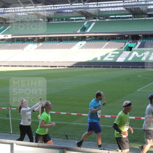 06.10.2024 - 19. swb-Marathon Bremen Yannick Fuchs http://msf.ph/oto/7352334 06.10.2024 10:33:47 Laufen im Stadion 7028, 7049, 7057, 7076, 7108, 7122, 7123, 7125, 7201, 7202, 7203, 7264, 7269, 7282, 7316, 7330, 7332, 7333, 7354, 7358, 7404, 7418, 7506, 7509, 7510, 7577, 7608, 7621, 7663, 7723, 7751, 7758, 7801, 7832, 7855, 7867, 7869, 7886, 7898, 7997, 8034, 8113, 8153, 8178, 8179, 8189, 8190, 8194, 8195, 8224, 8241, 8263, 8269, 8308, 8326, 8384, 8451, 8504, 8534, 8540, 8611, 8643, 8686, 8852, 8864, 8986, 9041, 9059, 9114 meine-sportfotos.de