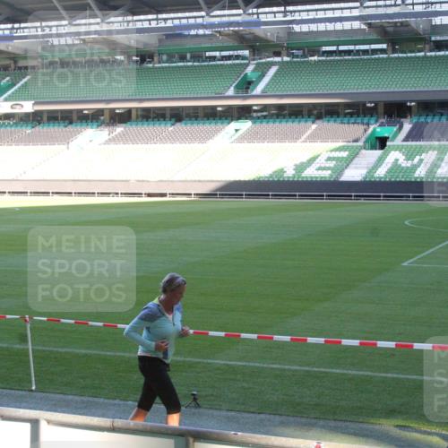 06.10.2024 - 19. swb-Marathon Bremen Yannick Fuchs http://msf.ph/oto/7352367 06.10.2024 10:33:51 Laufen im Stadion 7028, 7049, 7057, 7076, 7108, 7122, 7123, 7125, 7201, 7202, 7203, 7227, 7264, 7269, 7282, 7316, 7330, 7332, 7333, 7354, 7358, 7404, 7418, 7506, 7509, 7510, 7577, 7608, 7621, 7663, 7693, 7723, 7751, 7801, 7811, 7832, 7848, 7855, 7867, 7869, 7886, 7898, 7935, 7997, 8033, 8034, 8113, 8153, 8178, 8179, 8189, 8190, 8194, 8195, 8224, 8241, 8263, 8269, 8308, 8326, 8384, 8451, 8534, 8540, 8611, 8852, 8864, 8986, 9041, 9059, 9114 meine-sportfotos.de