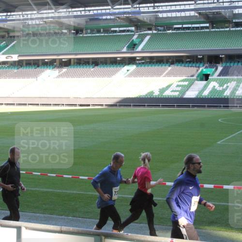 06.10.2024 - 19. swb-Marathon Bremen Yannick Fuchs http://msf.ph/oto/7352384 06.10.2024 10:33:53 Laufen im Stadion 7049, 7057, 7076, 7108, 7122, 7123, 7125, 7130, 7201, 7202, 7203, 7227, 7264, 7269, 7282, 7330, 7332, 7333, 7354, 7358, 7404, 7418, 7506, 7509, 7510, 7577, 7608, 7621, 7663, 7693, 7723, 7801, 7811, 7832, 7848, 7855, 7867, 7869, 7886, 7898, 7935, 7997, 8033, 8034, 8113, 8153, 8178, 8179, 8189, 8190, 8194, 8195, 8224, 8235, 8236, 8241, 8263, 8269, 8308, 8326, 8384, 8451, 8534, 8540, 8611, 8852, 8864, 8986, 9041, 9059, 9114 meine-sportfotos.de