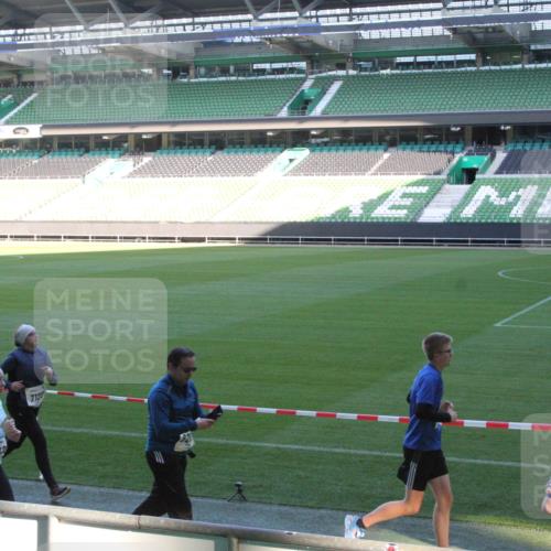 06.10.2024 - 19. swb-Marathon Bremen Yannick Fuchs http://msf.ph/oto/7352437 06.10.2024 10:33:59 Laufen im Stadion 7040, 7076, 7122, 7123, 7130, 7201, 7202, 7203, 7227, 7264, 7269, 7282, 7330, 7332, 7333, 7358, 7404, 7418, 7509, 7510, 7577, 7608, 7663, 7693, 7718, 7723, 7801, 7811, 7832, 7848, 7855, 7867, 7869, 7886, 7898, 7935, 7997, 8033, 8034, 8113, 8153, 8178, 8179, 8190, 8194, 8195, 8197, 8208, 8224, 8235, 8236, 8241, 8263, 8269, 8293, 8308, 8326, 8338, 8451, 8534, 8611, 8864, 8986, 9041, 9059, 9114 meine-sportfotos.de