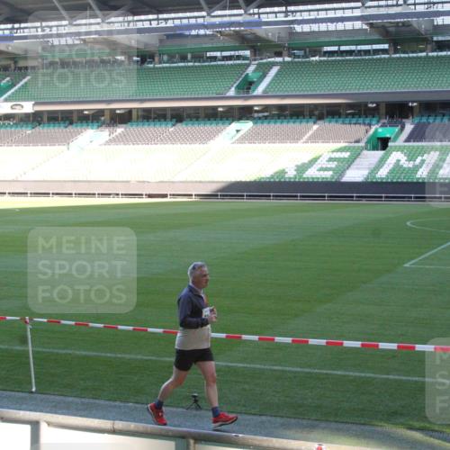 06.10.2024 - 19. swb-Marathon Bremen Yannick Fuchs http://msf.ph/oto/7352458 06.10.2024 10:34:02 Laufen im Stadion 7040, 7076, 7122, 7123, 7130, 7201, 7202, 7203, 7227, 7264, 7269, 7282, 7330, 7332, 7333, 7358, 7404, 7418, 7509, 7510, 7577, 7608, 7663, 7693, 7718, 7723, 7811, 7832, 7848, 7855, 7867, 7869, 7886, 7898, 7935, 7987, 7997, 8005, 8006, 8017, 8033, 8107, 8113, 8153, 8178, 8179, 8190, 8194, 8195, 8197, 8208, 8224, 8229, 8235, 8236, 8241, 8263, 8269, 8293, 8308, 8326, 8338, 8451, 8534, 8611, 8864, 8986, 9041, 9059, 9114 meine-sportfotos.de