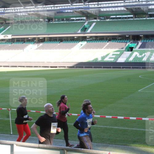 06.10.2024 - 19. swb-Marathon Bremen Yannick Fuchs http://msf.ph/oto/7352479 06.10.2024 10:34:04 Laufen im Stadion 7040, 7076, 7122, 7123, 7130, 7201, 7202, 7203, 7227, 7264, 7269, 7282, 7330, 7332, 7358, 7395, 7404, 7418, 7509, 7510, 7577, 7608, 7663, 7693, 7718, 7723, 7811, 7832, 7848, 7855, 7867, 7869, 7886, 7898, 7929, 7935, 7987, 7997, 8005, 8006, 8017, 8033, 8107, 8113, 8153, 8178, 8179, 8190, 8194, 8195, 8197, 8208, 8224, 8229, 8235, 8236, 8241, 8263, 8269, 8293, 8308, 8326, 8338, 8451, 8534, 8611, 8986, 9041, 9059 meine-sportfotos.de