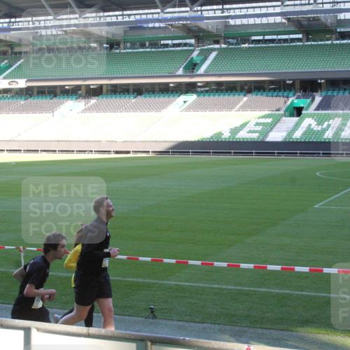 06.10.2024 - 19. swb-Marathon Bremen Yannick Fuchs http://msf.ph/oto/7352494 06.10.2024 10:34:06 Laufen im Stadion 7040, 7048, 7076, 7122, 7123, 7130, 7201, 7202, 7203, 7227, 7264, 7269, 7282, 7330, 7332, 7358, 7395, 7404, 7418, 7509, 7510, 7577, 7608, 7663, 7693, 7718, 7723, 7811, 7832, 7848, 7855, 7867, 7869, 7886, 7898, 7929, 7935, 7987, 7997, 8005, 8006, 8017, 8033, 8107, 8113, 8153, 8178, 8179, 8190, 8194, 8195, 8197, 8208, 8224, 8229, 8235, 8236, 8241, 8263, 8269, 8293, 8308, 8326, 8338, 8451, 8534, 8611, 9041 meine-sportfotos.de