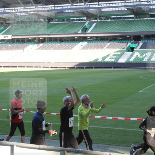 06.10.2024 - 19. swb-Marathon Bremen Yannick Fuchs http://msf.ph/oto/7352548 06.10.2024 10:34:16 Laufen im Stadion 7040, 7048, 7076, 7122, 7123, 7130, 7201, 7202, 7203, 7221, 7223, 7227, 7255, 7264, 7269, 7282, 7330, 7332, 7352, 7358, 7383, 7395, 7404, 7418, 7446, 7532, 7577, 7608, 7663, 7693, 7718, 7723, 7745, 7775, 7811, 7832, 7844, 7848, 7855, 7867, 7869, 7886, 7909, 7910, 7929, 7935, 7971, 7987, 7997, 8005, 8006, 8017, 8027, 8033, 8107, 8113, 8178, 8179, 8190, 8195, 8197, 8203, 8208, 8229, 8235, 8236, 8263, 8269, 8270, 8283, 8293, 8308, 8326, 8338, 8534, 8611, 9041 meine-sportfotos.de