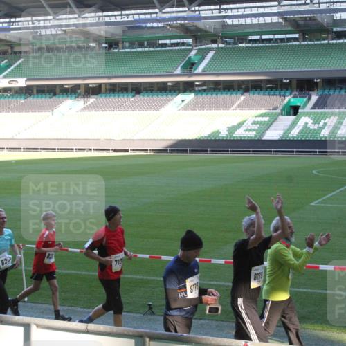 06.10.2024 - 19. swb-Marathon Bremen Yannick Fuchs http://msf.ph/oto/7352551 06.10.2024 10:34:17 Laufen im Stadion 7040, 7048, 7076, 7122, 7123, 7130, 7201, 7202, 7203, 7221, 7223, 7227, 7242, 7255, 7264, 7269, 7282, 7330, 7332, 7352, 7358, 7377, 7383, 7395, 7404, 7418, 7446, 7532, 7577, 7608, 7663, 7693, 7718, 7723, 7745, 7775, 7811, 7832, 7844, 7848, 7855, 7867, 7869, 7886, 7909, 7910, 7929, 7935, 7971, 7987, 7997, 8005, 8006, 8017, 8027, 8033, 8107, 8113, 8178, 8179, 8190, 8195, 8197, 8203, 8208, 8229, 8235, 8236, 8263, 8269, 8270, 8283, 8293, 8326, 8338, 8534, 8611 meine-sportfotos.de