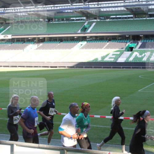 06.10.2024 - 19. swb-Marathon Bremen Yannick Fuchs http://msf.ph/oto/7352569 06.10.2024 10:34:19 Laufen im Stadion 7040, 7048, 7076, 7122, 7123, 7130, 7201, 7202, 7203, 7221, 7223, 7227, 7242, 7255, 7262, 7264, 7282, 7330, 7332, 7352, 7358, 7377, 7383, 7395, 7404, 7418, 7446, 7507, 7532, 7577, 7608, 7663, 7693, 7718, 7722, 7723, 7745, 7775, 7811, 7832, 7844, 7848, 7855, 7867, 7869, 7886, 7909, 7910, 7929, 7935, 7971, 7987, 7997, 8005, 8006, 8017, 8027, 8033, 8107, 8113, 8115, 8178, 8179, 8190, 8195, 8197, 8203, 8208, 8229, 8235, 8236, 8263, 8269, 8270, 8283, 8293, 8326, 8338, 8534, 8611 meine-sportfotos.de