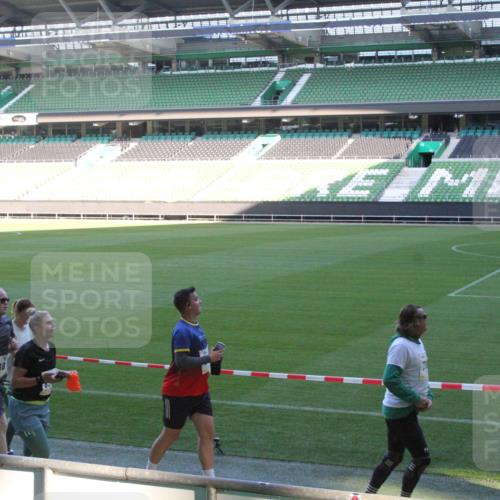 06.10.2024 - 19. swb-Marathon Bremen Yannick Fuchs http://msf.ph/oto/7352618 06.10.2024 10:34:22 Laufen im Stadion 7040, 7048, 7076, 7122, 7123, 7130, 7202, 7203, 7221, 7223, 7227, 7242, 7255, 7262, 7264, 7282, 7330, 7332, 7352, 7358, 7377, 7383, 7395, 7404, 7418, 7446, 7507, 7532, 7577, 7608, 7663, 7693, 7718, 7722, 7723, 7745, 7775, 7811, 7832, 7844, 7848, 7855, 7867, 7869, 7886, 7909, 7910, 7918, 7929, 7935, 7971, 7980, 7987, 7997, 8005, 8006, 8017, 8027, 8033, 8107, 8113, 8115, 8122, 8178, 8179, 8190, 8197, 8203, 8208, 8229, 8235, 8236, 8263, 8269, 8270, 8283, 8293, 8326, 8338 meine-sportfotos.de
