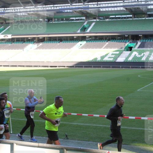 06.10.2024 - 19. swb-Marathon Bremen Yannick Fuchs http://msf.ph/oto/7352663 06.10.2024 10:34:26 Laufen im Stadion 7040, 7048, 7076, 7122, 7123, 7130, 7202, 7203, 7221, 7223, 7227, 7242, 7255, 7262, 7264, 7282, 7330, 7332, 7352, 7358, 7377, 7383, 7395, 7404, 7418, 7436, 7446, 7507, 7532, 7577, 7663, 7693, 7718, 7722, 7723, 7745, 7775, 7811, 7832, 7844, 7848, 7855, 7867, 7869, 7886, 7909, 7910, 7918, 7929, 7935, 7971, 7980, 7987, 7997, 8005, 8006, 8017, 8027, 8033, 8107, 8113, 8115, 8122, 8178, 8179, 8190, 8197, 8203, 8208, 8229, 8235, 8236, 8263, 8269, 8270, 8283, 8293, 8326, 8338 meine-sportfotos.de