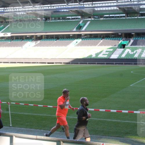 06.10.2024 - 19. swb-Marathon Bremen Yannick Fuchs http://msf.ph/oto/7352788 06.10.2024 10:34:36 Laufen im Stadion 7040, 7048, 7122, 7130, 7156, 7221, 7223, 7227, 7242, 7255, 7262, 7264, 7307, 7352, 7358, 7377, 7383, 7395, 7404, 7413, 7418, 7436, 7446, 7502, 7507, 7532, 7587, 7679, 7680, 7693, 7718, 7722, 7723, 7745, 7757, 7775, 7811, 7832, 7844, 7848, 7886, 7909, 7910, 7918, 7926, 7929, 7935, 7954, 7971, 7980, 7981, 7987, 8005, 8006, 8017, 8027, 8033, 8085, 8107, 8113, 8115, 8122, 8166, 8178, 8179, 8190, 8197, 8203, 8208, 8229, 8235, 8236, 8246, 8270, 8283, 8293, 8326, 8338 meine-sportfotos.de