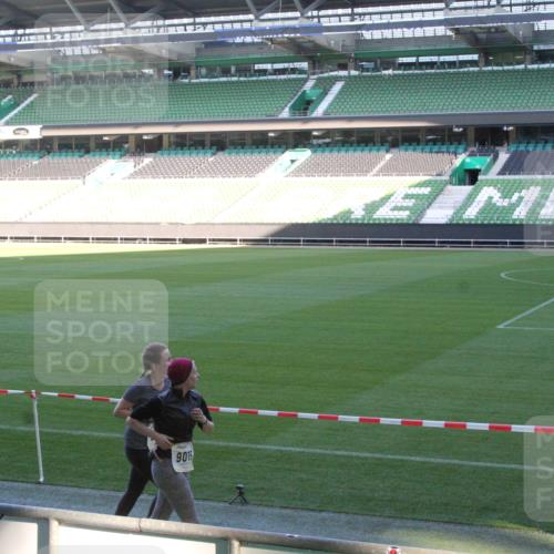 06.10.2024 - 19. swb-Marathon Bremen Yannick Fuchs http://msf.ph/oto/7352870 06.10.2024 10:34:45 Laufen im Stadion 7040, 7048, 7130, 7156, 7204, 7221, 7223, 7227, 7242, 7255, 7262, 7307, 7335, 7352, 7377, 7383, 7395, 7413, 7436, 7443, 7446, 7502, 7507, 7532, 7587, 7679, 7680, 7693, 7718, 7722, 7745, 7757, 7772, 7773, 7775, 7811, 7844, 7848, 7864, 7909, 7910, 7918, 7926, 7929, 7935, 7954, 7971, 7980, 7981, 7987, 8005, 8006, 8017, 8027, 8033, 8085, 8107, 8115, 8118, 8122, 8152, 8166, 8178, 8179, 8190, 8197, 8203, 8208, 8229, 8235, 8236, 8246, 8270, 8283, 8293, 8326, 8338 meine-sportfotos.de