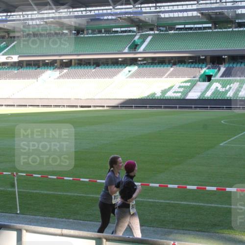 06.10.2024 - 19. swb-Marathon Bremen Yannick Fuchs http://msf.ph/oto/7352875 06.10.2024 10:34:46 Laufen im Stadion 7040, 7048, 7130, 7156, 7204, 7221, 7223, 7227, 7242, 7255, 7262, 7307, 7335, 7352, 7377, 7383, 7395, 7413, 7436, 7443, 7446, 7502, 7507, 7532, 7587, 7679, 7680, 7693, 7718, 7722, 7745, 7757, 7772, 7773, 7775, 7811, 7844, 7848, 7864, 7909, 7910, 7918, 7926, 7929, 7935, 7954, 7971, 7980, 7981, 7987, 8005, 8006, 8017, 8027, 8033, 8085, 8088, 8107, 8115, 8118, 8122, 8152, 8166, 8178, 8179, 8190, 8197, 8203, 8208, 8229, 8235, 8236, 8246, 8270, 8283, 8293, 8326, 8338 meine-sportfotos.de