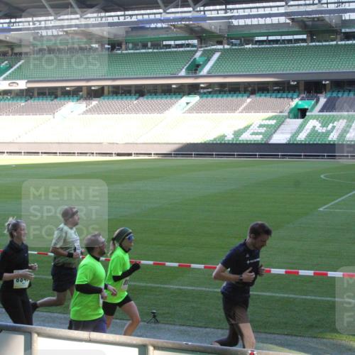 06.10.2024 - 19. swb-Marathon Bremen Yannick Fuchs http://msf.ph/oto/7352997 06.10.2024 10:35:02 Laufen im Stadion 7034, 7035, 7048, 7138, 7155, 7156, 7162, 7204, 7221, 7223, 7226, 7242, 7251, 7255, 7262, 7295, 7307, 7321, 7335, 7352, 7377, 7383, 7395, 7413, 7436, 7443, 7446, 7478, 7479, 7502, 7507, 7532, 7587, 7644, 7679, 7680, 7690, 7699, 7722, 7745, 7757, 7772, 7773, 7775, 7844, 7864, 7899, 7900, 7909, 7910, 7918, 7926, 7929, 7932, 7954, 7955, 7971, 7980, 7981, 7987, 8027, 8073, 8074, 8085, 8088, 8115, 8118, 8122, 8144, 8152, 8166, 8183, 8203, 8229, 8246, 8270, 8283 meine-sportfotos.de