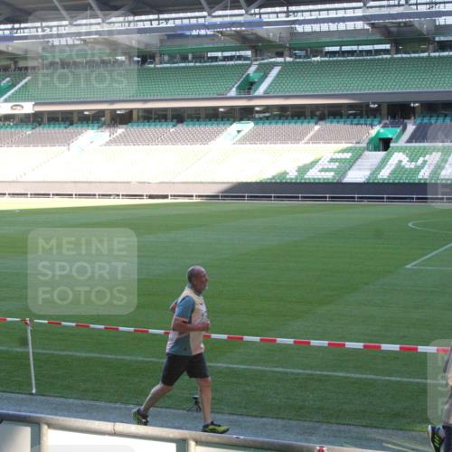 06.10.2024 - 19. swb-Marathon Bremen Yannick Fuchs http://msf.ph/oto/7353027 06.10.2024 10:35:05 Laufen im Stadion 7034, 7035, 7042, 7048, 7138, 7155, 7156, 7162, 7204, 7221, 7223, 7226, 7242, 7251, 7255, 7258, 7262, 7295, 7307, 7321, 7335, 7352, 7377, 7383, 7413, 7436, 7443, 7446, 7468, 7478, 7479, 7490, 7502, 7507, 7532, 7587, 7644, 7679, 7680, 7690, 7699, 7722, 7745, 7757, 7772, 7773, 7775, 7844, 7863, 7864, 7899, 7900, 7902, 7909, 7910, 7918, 7926, 7932, 7954, 7955, 7971, 7980, 7981, 8027, 8073, 8074, 8085, 8088, 8115, 8118, 8122, 8144, 8152, 8166, 8183, 8203, 8246, 8270, 8283 meine-sportfotos.de