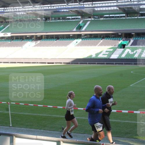 06.10.2024 - 19. swb-Marathon Bremen Yannick Fuchs http://msf.ph/oto/7353066 06.10.2024 10:35:12 Laufen im Stadion 7034, 7035, 7042, 7138, 7155, 7156, 7162, 7204, 7226, 7242, 7251, 7258, 7262, 7266, 7295, 7307, 7321, 7335, 7352, 7377, 7383, 7413, 7436, 7443, 7446, 7468, 7478, 7479, 7490, 7502, 7507, 7587, 7644, 7679, 7680, 7690, 7699, 7722, 7757, 7772, 7773, 7863, 7864, 7899, 7900, 7902, 7918, 7923, 7926, 7932, 7954, 7955, 7971, 7980, 7981, 8073, 8074, 8085, 8088, 8115, 8118, 8122, 8144, 8152, 8166, 8183, 8203, 8225, 8246, 8270 meine-sportfotos.de