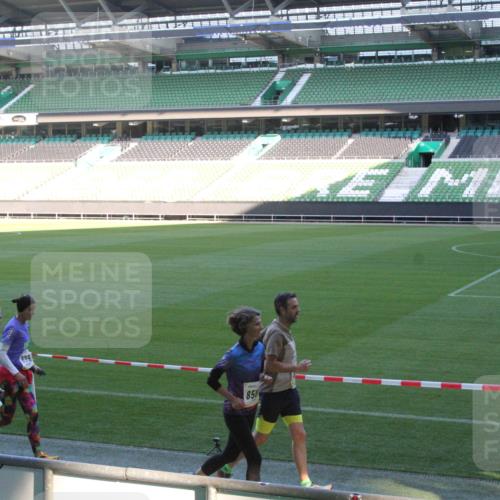 06.10.2024 - 19. swb-Marathon Bremen Yannick Fuchs http://msf.ph/oto/7353078 06.10.2024 10:35:13 Laufen im Stadion 7034, 7035, 7042, 7138, 7155, 7156, 7162, 7204, 7226, 7242, 7251, 7258, 7262, 7266, 7295, 7307, 7321, 7335, 7352, 7377, 7383, 7413, 7436, 7443, 7446, 7468, 7478, 7479, 7490, 7502, 7507, 7587, 7644, 7679, 7680, 7690, 7699, 7722, 7757, 7772, 7773, 7863, 7864, 7899, 7900, 7902, 7918, 7923, 7926, 7932, 7954, 7955, 7980, 7981, 8073, 8074, 8085, 8088, 8115, 8118, 8122, 8144, 8152, 8166, 8183, 8225, 8246, 8270 meine-sportfotos.de