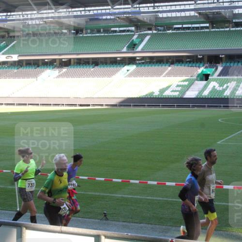 06.10.2024 - 19. swb-Marathon Bremen Yannick Fuchs http://msf.ph/oto/7353083 06.10.2024 10:35:14 Laufen im Stadion 7034, 7035, 7042, 7138, 7155, 7156, 7162, 7204, 7226, 7242, 7251, 7258, 7262, 7266, 7295, 7307, 7321, 7335, 7352, 7377, 7413, 7436, 7443, 7446, 7468, 7478, 7479, 7490, 7502, 7507, 7587, 7644, 7679, 7680, 7690, 7699, 7722, 7757, 7772, 7773, 7829, 7830, 7863, 7864, 7899, 7900, 7902, 7918, 7923, 7926, 7932, 7954, 7955, 7980, 7981, 8073, 8074, 8085, 8088, 8115, 8118, 8122, 8144, 8152, 8166, 8183, 8225, 8246 meine-sportfotos.de