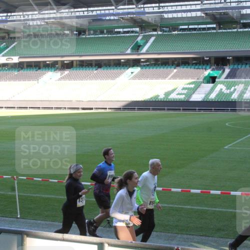 06.10.2024 - 19. swb-Marathon Bremen Yannick Fuchs http://msf.ph/oto/7353161 06.10.2024 10:35:24 Laufen im Stadion 7034, 7035, 7042, 7138, 7155, 7156, 7162, 7204, 7226, 7251, 7258, 7266, 7295, 7307, 7321, 7335, 7341, 7353, 7413, 7428, 7443, 7468, 7478, 7479, 7490, 7502, 7587, 7644, 7679, 7680, 7690, 7699, 7757, 7772, 7773, 7829, 7830, 7863, 7864, 7899, 7900, 7902, 7904, 7923, 7926, 7932, 7954, 7955, 7967, 7981, 8073, 8074, 8085, 8088, 8118, 8121, 8144, 8152, 8166, 8183, 8191, 8225, 8246, 8421, 8595, 8952, 9029 meine-sportfotos.de
