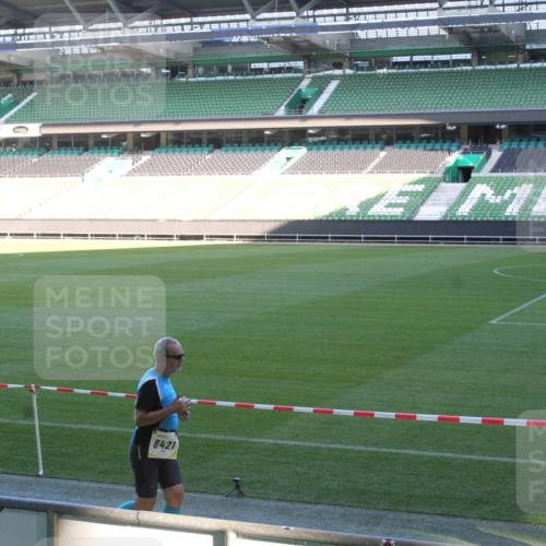 06.10.2024 - 19. swb-Marathon Bremen Yannick Fuchs http://msf.ph/oto/7353288 06.10.2024 10:35:43 Laufen im Stadion 7034, 7035, 7042, 7138, 7155, 7162, 7204, 7226, 7251, 7258, 7266, 7295, 7321, 7335, 7341, 7353, 7391, 7393, 7428, 7460, 7462, 7468, 7478, 7479, 7490, 7514, 7515, 7644, 7686, 7690, 7694, 7699, 7772, 7773, 7829, 7830, 7863, 7864, 7878, 7899, 7900, 7902, 7904, 7923, 7932, 7937, 7955, 7967, 7977, 8073, 8074, 8088, 8121, 8131, 8144, 8183, 8191, 8225, 8265, 8273, 8421, 8425, 8562, 8582, 8595, 8638, 8818, 8837, 8952, 8957, 9029, 9666 meine-sportfotos.de