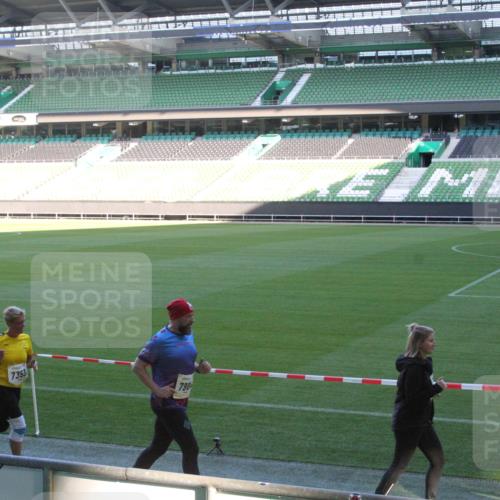 06.10.2024 - 19. swb-Marathon Bremen Yannick Fuchs http://msf.ph/oto/7353304 06.10.2024 10:35:48 Laufen im Stadion 7018, 7020, 7034, 7035, 7042, 7138, 7155, 7162, 7182, 7226, 7251, 7258, 7266, 7295, 7321, 7341, 7353, 7391, 7393, 7428, 7460, 7462, 7468, 7478, 7479, 7490, 7514, 7515, 7644, 7686, 7690, 7694, 7724, 7829, 7830, 7863, 7878, 7899, 7900, 7902, 7904, 7923, 7932, 7937, 7955, 7967, 7969, 7977, 8073, 8074, 8121, 8131, 8144, 8183, 8191, 8225, 8265, 8273, 8421, 8425, 8562, 8582, 8595, 8638, 8668, 8675, 8704, 8818, 8837, 8952, 8957, 9029, 9666 meine-sportfotos.de