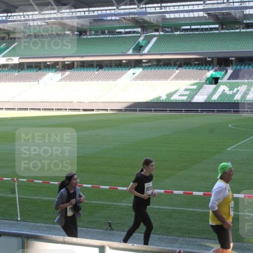 06.10.2024 - 19. swb-Marathon Bremen Yannick Fuchs http://msf.ph/oto/7353329 06.10.2024 10:35:50 Laufen im Stadion 7018, 7020, 7034, 7035, 7042, 7138, 7155, 7162, 7167, 7182, 7226, 7251, 7258, 7266, 7295, 7321, 7341, 7353, 7391, 7393, 7428, 7460, 7462, 7468, 7478, 7479, 7490, 7514, 7515, 7639, 7686, 7690, 7694, 7724, 7829, 7830, 7863, 7878, 7899, 7900, 7902, 7904, 7923, 7932, 7937, 7945, 7955, 7967, 7969, 7977, 8073, 8074, 8096, 8121, 8131, 8144, 8183, 8191, 8212, 8225, 8265, 8273, 8421, 8425, 8483, 8562, 8582, 8595, 8638, 8668, 8675, 8685, 8704, 8818, 8837, 8952, 8957, 9029, 9666 meine-sportfotos.de