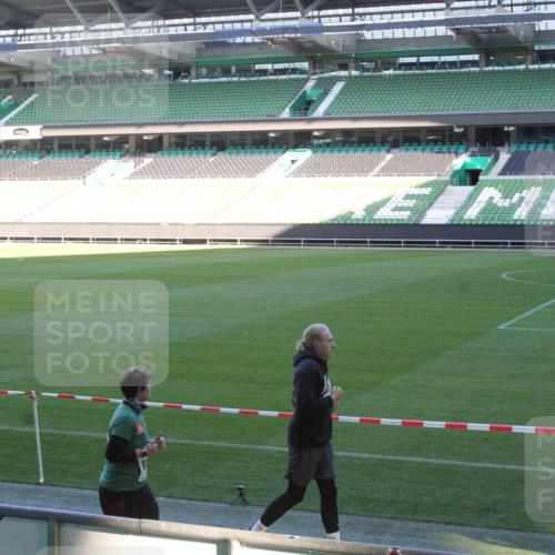 06.10.2024 - 19. swb-Marathon Bremen Yannick Fuchs http://msf.ph/oto/7353365 06.10.2024 10:36:01 Laufen im Stadion 7018, 7020, 7042, 7155, 7167, 7182, 7226, 7258, 7266, 7341, 7353, 7391, 7393, 7428, 7460, 7462, 7468, 7490, 7514, 7515, 7522, 7573, 7609, 7610, 7639, 7667, 7686, 7694, 7724, 7829, 7830, 7863, 7878, 7902, 7904, 7907, 7923, 7932, 7937, 7945, 7967, 7969, 7977, 8073, 8074, 8096, 8121, 8131, 8191, 8212, 8225, 8265, 8273, 8367, 8421, 8425, 8462, 8483, 8486, 8530, 8562, 8582, 8595, 8638, 8668, 8675, 8685, 8704, 8818, 8837, 8952, 8957, 9029, 9666 meine-sportfotos.de
