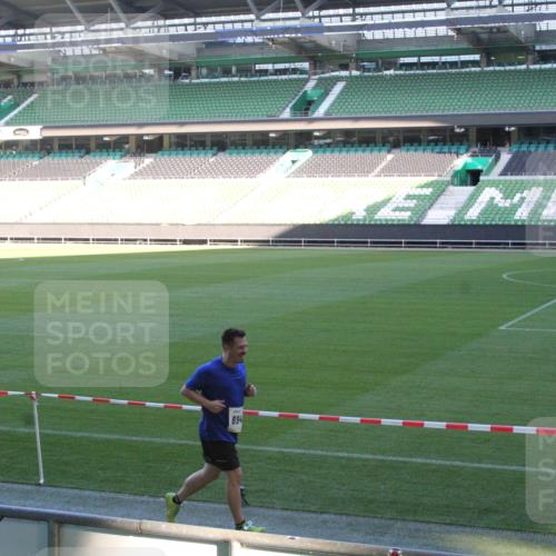 06.10.2024 - 19. swb-Marathon Bremen Yannick Fuchs http://msf.ph/oto/7353380 06.10.2024 10:36:04 Laufen im Stadion 7018, 7020, 7101, 7102, 7167, 7182, 7258, 7266, 7341, 7353, 7391, 7393, 7428, 7460, 7462, 7490, 7514, 7515, 7522, 7573, 7609, 7610, 7639, 7667, 7686, 7694, 7724, 7829, 7830, 7863, 7878, 7902, 7904, 7907, 7923, 7937, 7945, 7951, 7967, 7969, 7977, 8096, 8121, 8131, 8191, 8212, 8225, 8253, 8254, 8265, 8273, 8367, 8379, 8401, 8421, 8425, 8462, 8483, 8486, 8530, 8562, 8582, 8595, 8638, 8668, 8675, 8685, 8704, 8818, 8837, 8952, 8957, 9029, 9666 meine-sportfotos.de