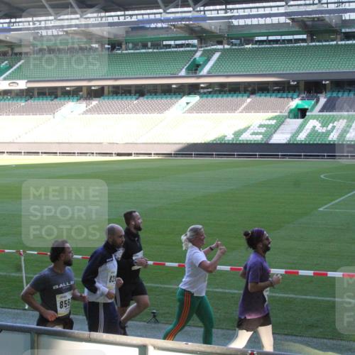 06.10.2024 - 19. swb-Marathon Bremen Yannick Fuchs http://msf.ph/oto/7353395 06.10.2024 10:36:06 Laufen im Stadion 7018, 7020, 7051, 7101, 7102, 7167, 7182, 7266, 7341, 7353, 7391, 7393, 7428, 7434, 7460, 7462, 7514, 7515, 7522, 7573, 7609, 7610, 7639, 7667, 7686, 7694, 7724, 7829, 7830, 7878, 7904, 7907, 7923, 7937, 7945, 7951, 7967, 7969, 7977, 8096, 8102, 8121, 8131, 8191, 8212, 8225, 8253, 8254, 8265, 8273, 8367, 8379, 8401, 8421, 8425, 8462, 8483, 8486, 8530, 8562, 8582, 8595, 8638, 8668, 8675, 8685, 8704, 8818, 8837, 8952, 8957, 9029, 9666 meine-sportfotos.de