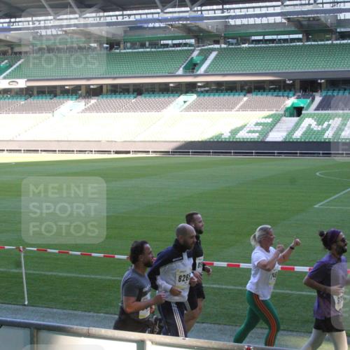 06.10.2024 - 19. swb-Marathon Bremen Yannick Fuchs http://msf.ph/oto/7353398 06.10.2024 10:36:06 Laufen im Stadion 7018, 7020, 7051, 7101, 7102, 7167, 7182, 7266, 7341, 7353, 7391, 7393, 7428, 7434, 7460, 7462, 7514, 7515, 7522, 7573, 7609, 7610, 7639, 7667, 7686, 7694, 7724, 7829, 7830, 7878, 7904, 7907, 7923, 7937, 7945, 7951, 7967, 7969, 7977, 8096, 8102, 8121, 8131, 8191, 8212, 8225, 8253, 8254, 8265, 8273, 8367, 8379, 8401, 8421, 8425, 8462, 8483, 8486, 8530, 8562, 8582, 8595, 8638, 8668, 8675, 8685, 8704, 8818, 8837, 8952, 8957, 9029, 9666 meine-sportfotos.de
