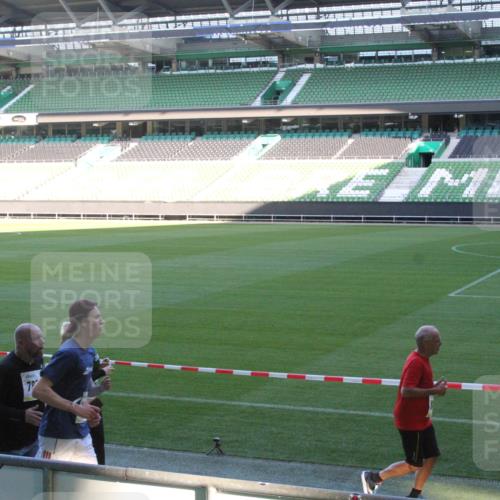 06.10.2024 - 19. swb-Marathon Bremen Yannick Fuchs http://msf.ph/oto/7353405 06.10.2024 10:36:08 Laufen im Stadion 7018, 7020, 7051, 7101, 7102, 7167, 7182, 7341, 7353, 7391, 7393, 7428, 7434, 7460, 7462, 7514, 7515, 7522, 7573, 7609, 7610, 7639, 7667, 7686, 7694, 7724, 7829, 7830, 7878, 7904, 7907, 7923, 7937, 7939, 7945, 7951, 7967, 7969, 7977, 8096, 8102, 8121, 8131, 8191, 8212, 8253, 8254, 8265, 8273, 8367, 8379, 8401, 8421, 8425, 8462, 8483, 8486, 8530, 8545, 8562, 8582, 8595, 8638, 8668, 8675, 8685, 8704, 8818, 8837, 8952, 8957, 9029, 9666 meine-sportfotos.de