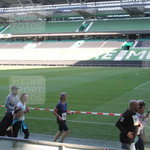 06.10.2024 - 19. swb-Marathon Bremen Yannick Fuchs http://msf.ph/oto/7353423 06.10.2024 10:36:09 Laufen im Stadion 7018, 7020, 7051, 7101, 7102, 7167, 7182, 7341, 7353, 7391, 7393, 7428, 7434, 7460, 7462, 7514, 7515, 7522, 7573, 7609, 7610, 7639, 7667, 7686, 7694, 7724, 7829, 7830, 7878, 7904, 7907, 7923, 7937, 7939, 7945, 7951, 7967, 7969, 7977, 8096, 8102, 8121, 8131, 8191, 8212, 8253, 8254, 8265, 8273, 8367, 8379, 8401, 8421, 8425, 8462, 8483, 8486, 8530, 8545, 8562, 8582, 8595, 8638, 8668, 8675, 8685, 8704, 8818, 8837, 8952, 8957, 9029, 9666 meine-sportfotos.de