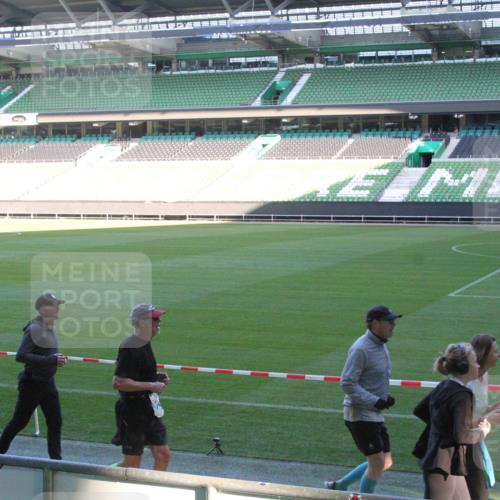 06.10.2024 - 19. swb-Marathon Bremen Yannick Fuchs http://msf.ph/oto/7353442 06.10.2024 10:36:10 Laufen im Stadion 7018, 7020, 7051, 7101, 7102, 7167, 7182, 7341, 7353, 7391, 7393, 7428, 7434, 7460, 7462, 7514, 7515, 7522, 7573, 7609, 7610, 7639, 7667, 7686, 7694, 7724, 7829, 7830, 7878, 7904, 7907, 7923, 7937, 7939, 7945, 7951, 7967, 7969, 7977, 8096, 8102, 8121, 8131, 8191, 8212, 8253, 8254, 8265, 8273, 8367, 8379, 8401, 8421, 8425, 8462, 8483, 8486, 8530, 8545, 8562, 8582, 8595, 8638, 8668, 8675, 8685, 8704, 8818, 8837, 8952, 8957, 9029, 9666 meine-sportfotos.de