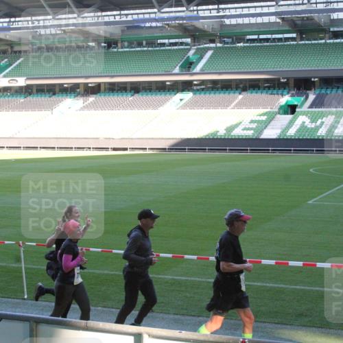06.10.2024 - 19. swb-Marathon Bremen Yannick Fuchs http://msf.ph/oto/7353451 06.10.2024 10:36:11 Laufen im Stadion 7018, 7020, 7051, 7101, 7102, 7167, 7182, 7341, 7353, 7391, 7393, 7428, 7434, 7460, 7462, 7514, 7515, 7522, 7573, 7609, 7610, 7639, 7667, 7686, 7694, 7724, 7769, 7829, 7830, 7878, 7904, 7907, 7923, 7937, 7939, 7945, 7951, 7967, 7969, 7977, 8096, 8102, 8121, 8125, 8131, 8191, 8212, 8253, 8254, 8265, 8273, 8367, 8379, 8401, 8421, 8425, 8462, 8483, 8486, 8530, 8545, 8562, 8582, 8595, 8638, 8668, 8675, 8685, 8704, 8818, 8837, 8952, 8957, 9029, 9666 meine-sportfotos.de