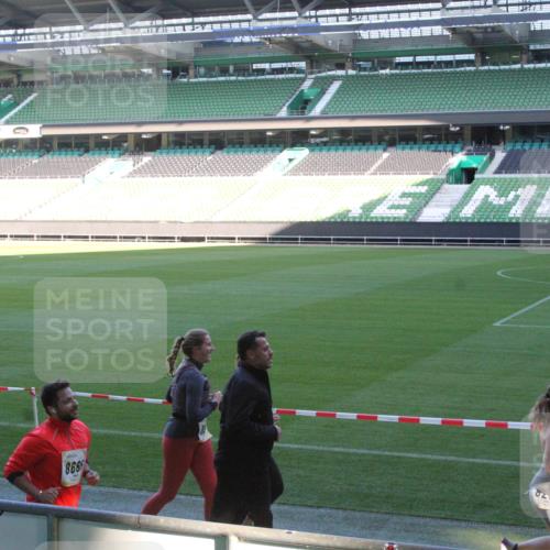 06.10.2024 - 19. swb-Marathon Bremen Yannick Fuchs http://msf.ph/oto/7353482 06.10.2024 10:36:16 Laufen im Stadion 7018, 7020, 7051, 7101, 7102, 7167, 7182, 7341, 7353, 7391, 7393, 7428, 7434, 7460, 7462, 7514, 7515, 7522, 7529, 7573, 7609, 7610, 7639, 7667, 7686, 7694, 7724, 7769, 7878, 7904, 7907, 7937, 7939, 7944, 7945, 7951, 7967, 7969, 7977, 8096, 8102, 8116, 8121, 8125, 8131, 8191, 8212, 8253, 8254, 8265, 8273, 8367, 8379, 8401, 8421, 8425, 8462, 8483, 8486, 8530, 8545, 8562, 8582, 8595, 8638, 8668, 8675, 8685, 8704, 8818, 8837, 8952, 8957, 9029, 9666 meine-sportfotos.de