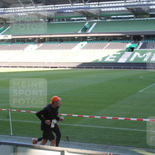 06.10.2024 - 19. swb-Marathon Bremen Yannick Fuchs http://msf.ph/oto/7354221 06.10.2024 10:36:19 Laufen im Stadion 7018, 7020, 7051, 7101, 7102, 7167, 7182, 7341, 7353, 7391, 7393, 7428, 7434, 7460, 7462, 7514, 7515, 7522, 7529, 7547, 7573, 7609, 7610, 7639, 7667, 7686, 7694, 7724, 7769, 7878, 7904, 7907, 7937, 7939, 7944, 7945, 7951, 7967, 7969, 7977, 8081, 8084, 8096, 8102, 8116, 8125, 8131, 8191, 8212, 8253, 8254, 8265, 8273, 8367, 8379, 8401, 8421, 8425, 8462, 8483, 8486, 8530, 8545, 8562, 8582, 8638, 8668, 8675, 8685, 8704, 8818, 8837, 8952, 8957, 9029, 9666 meine-sportfotos.de