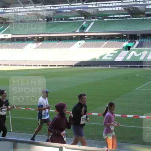 06.10.2024 - 19. swb-Marathon Bremen Yannick Fuchs http://msf.ph/oto/7354233 06.10.2024 10:36:32 Laufen im Stadion 7018, 7020, 7051, 7101, 7102, 7152, 7167, 7182, 7300, 7434, 7460, 7462, 7514, 7515, 7522, 7529, 7547, 7573, 7609, 7610, 7639, 7667, 7686, 7694, 7708, 7709, 7715, 7724, 7747, 7748, 7769, 7792, 7878, 7896, 7907, 7937, 7939, 7944, 7945, 7951, 7969, 7977, 8078, 8081, 8082, 8083, 8084, 8096, 8102, 8116, 8125, 8131, 8212, 8253, 8254, 8265, 8273, 8367, 8379, 8401, 8425, 8438, 8462, 8483, 8486, 8530, 8545, 8562, 8582, 8613, 8621, 8638, 8668, 8675, 8685, 8704, 8818, 8837, 8957, 9666 meine-sportfotos.de