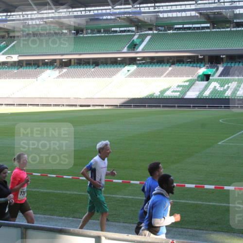 06.10.2024 - 19. swb-Marathon Bremen Yannick Fuchs http://msf.ph/oto/7354248 06.10.2024 10:36:44 Laufen im Stadion 7018, 7020, 7022, 7051, 7064, 7101, 7102, 7104, 7152, 7160, 7167, 7182, 7300, 7326, 7434, 7522, 7529, 7547, 7558, 7573, 7609, 7610, 7636, 7639, 7667, 7708, 7709, 7715, 7721, 7724, 7747, 7748, 7769, 7792, 7896, 7907, 7939, 7944, 7945, 7951, 7969, 8078, 8081, 8082, 8083, 8084, 8096, 8102, 8116, 8125, 8138, 8168, 8170, 8193, 8212, 8253, 8254, 8367, 8379, 8401, 8430, 8438, 8462, 8483, 8486, 8493, 8530, 8545, 8592, 8613, 8621, 8668, 8675, 8685, 8704, 8708, 9990 meine-sportfotos.de
