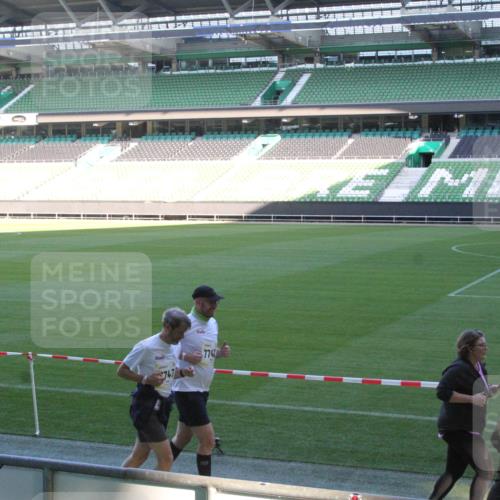 06.10.2024 - 19. swb-Marathon Bremen Yannick Fuchs http://msf.ph/oto/7354252 06.10.2024 10:36:47 Laufen im Stadion 7022, 7051, 7064, 7101, 7102, 7104, 7152, 7160, 7167, 7300, 7326, 7434, 7522, 7529, 7547, 7558, 7573, 7609, 7610, 7636, 7639, 7667, 7708, 7709, 7715, 7721, 7724, 7747, 7748, 7769, 7792, 7896, 7907, 7939, 7944, 7945, 7951, 7969, 8078, 8081, 8082, 8083, 8084, 8096, 8102, 8116, 8125, 8138, 8168, 8170, 8193, 8212, 8253, 8254, 8367, 8379, 8401, 8430, 8438, 8462, 8483, 8486, 8493, 8530, 8545, 8592, 8613, 8621, 8685, 8704, 8708, 9123, 9990 meine-sportfotos.de