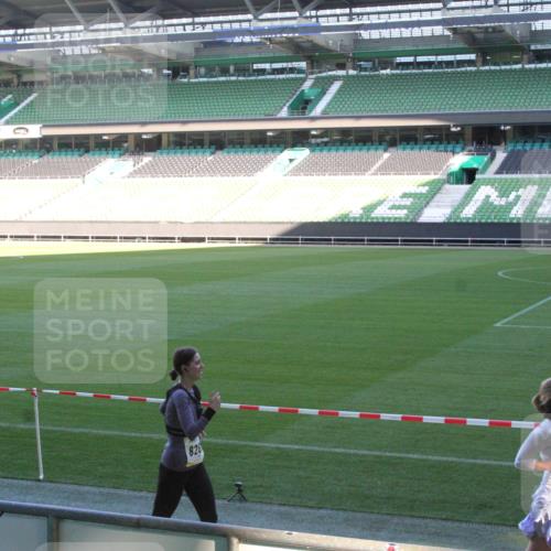 06.10.2024 - 19. swb-Marathon Bremen Yannick Fuchs http://msf.ph/oto/7354265 06.10.2024 10:37:39 Laufen im Stadion 7038, 7064, 7104, 7160, 7164, 7172, 7220, 7399, 7416, 7441, 7495, 7512, 7588, 7611, 7612, 7626, 7627, 7645, 7672, 7681, 7688, 7711, 7713, 7728, 7729, 7817, 7818, 7819, 7834, 7908, 7916, 7999, 8021, 8025, 8026, 8032, 8050, 8051, 8063, 8077, 8104, 8114, 8130, 8138, 8140, 8141, 8145, 8169, 8182, 8184, 8193, 8201, 8202, 8213, 8216, 8217, 8221, 8282, 8294, 8340, 8393, 8407, 8430, 8448, 8529, 8574, 8599, 8708, 9123, 9990 meine-sportfotos.de