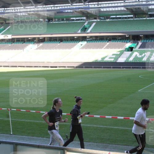 06.10.2024 - 19. swb-Marathon Bremen Yannick Fuchs http://msf.ph/oto/7354278 06.10.2024 10:37:49 Laufen im Stadion 7038, 7062, 7075, 7093, 7112, 7164, 7172, 7220, 7310, 7356, 7357, 7399, 7440, 7441, 7495, 7500, 7512, 7543, 7544, 7588, 7611, 7612, 7645, 7672, 7681, 7688, 7711, 7713, 7725, 7728, 7729, 7732, 7808, 7817, 7818, 7819, 7834, 7881, 7916, 7994, 7995, 7999, 8021, 8025, 8026, 8032, 8050, 8051, 8063, 8077, 8104, 8114, 8130, 8140, 8141, 8145, 8169, 8182, 8184, 8188, 8201, 8202, 8213, 8216, 8217, 8221, 8282, 8294, 8295, 8340, 8393, 8407, 8448, 8529, 8574, 8599 meine-sportfotos.de
