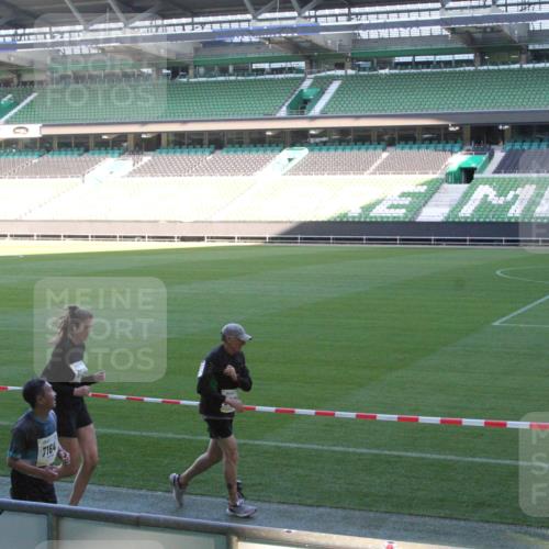 06.10.2024 - 19. swb-Marathon Bremen Yannick Fuchs http://msf.ph/oto/7354281 06.10.2024 10:37:52 Laufen im Stadion 7038, 7062, 7075, 7093, 7112, 7164, 7172, 7211, 7212, 7220, 7310, 7356, 7357, 7374, 7399, 7420, 7440, 7441, 7473, 7475, 7495, 7500, 7512, 7543, 7544, 7588, 7611, 7612, 7672, 7681, 7688, 7711, 7713, 7725, 7728, 7729, 7732, 7808, 7817, 7818, 7819, 7834, 7881, 7916, 7994, 7995, 7999, 8021, 8025, 8026, 8032, 8063, 8077, 8104, 8114, 8130, 8140, 8141, 8145, 8169, 8182, 8184, 8188, 8201, 8202, 8213, 8216, 8217, 8221, 8282, 8294, 8295, 8296, 8393, 8448, 8529, 8574, 8599 meine-sportfotos.de